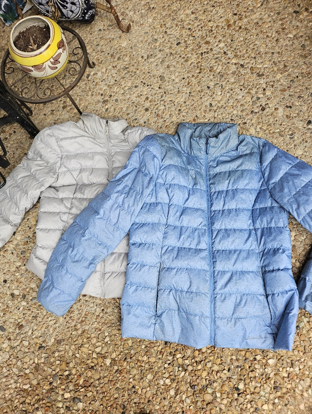 Lot of 2 Eddie Bauer EB650 puffer jackets one small, one large Grey & Blue